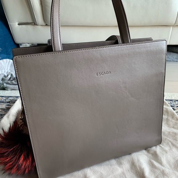 escada leather bag - Picture 2 of 8